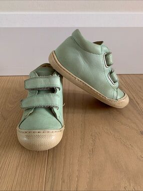 NATURINO Kids Mint Green Leather Velcro Sneakers | Size : 24